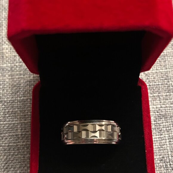 Men's Ring - Size 10